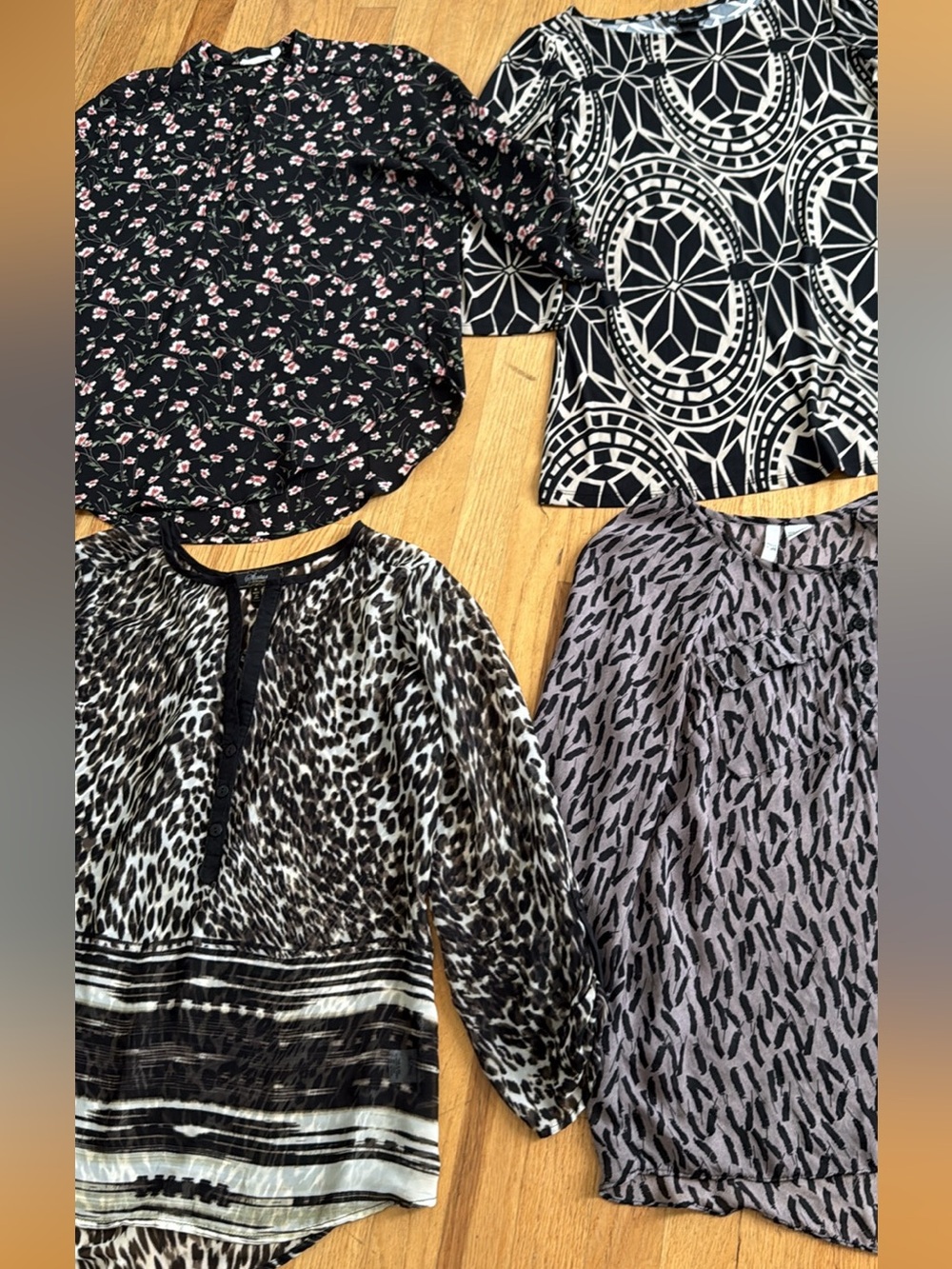 Women’s blouse bundle size medium